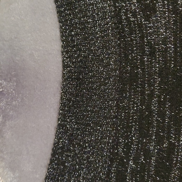 Women's off the shoulder sweater - Picture 2 of 4